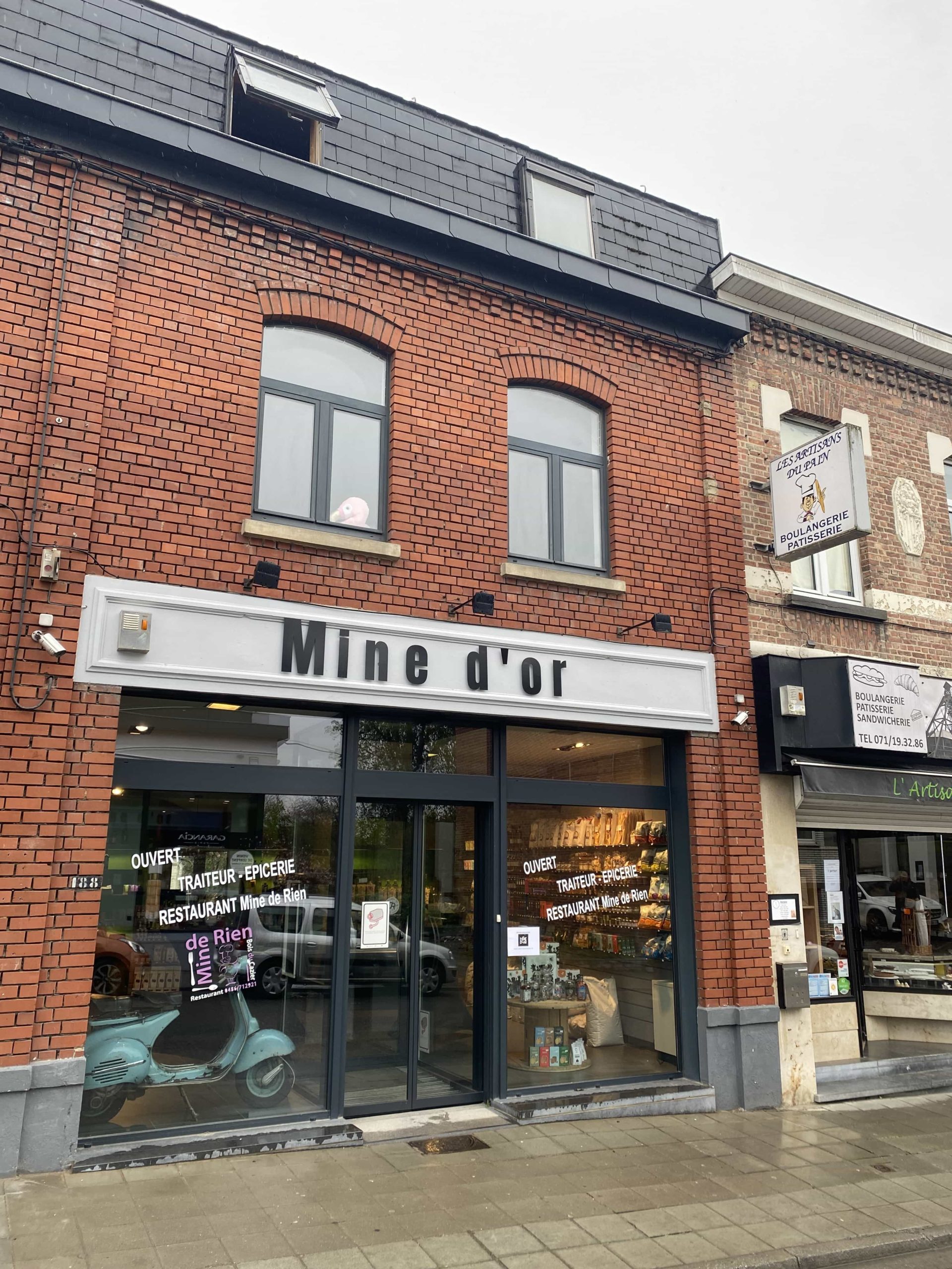 mine-d-or-facade-devanture-min